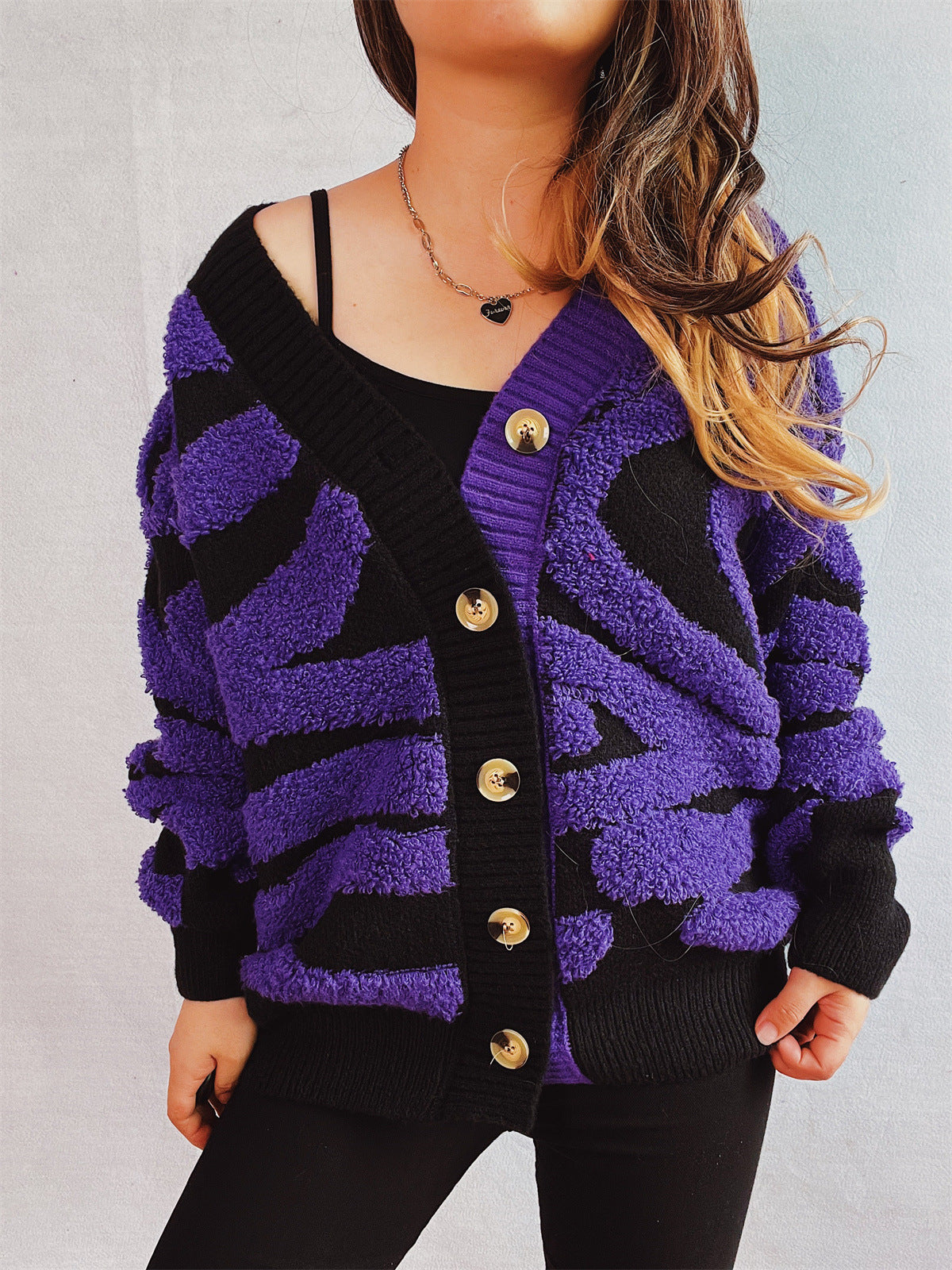 Women's Chunky Knit Cardigan with Pattern Mix and Elegant Button Details