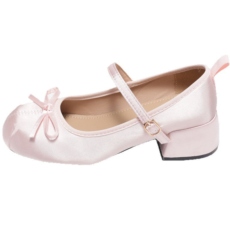 Women's Ballet Flats with Elegant Strap and Delicate Bow Accent