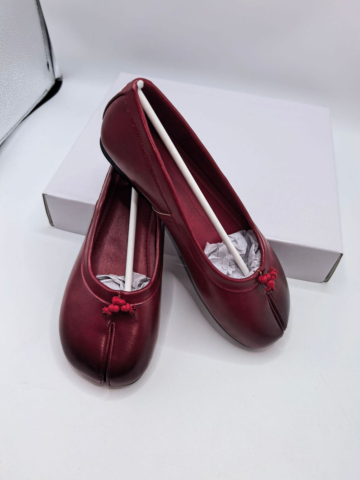 Women's Ballet Flats with Elegant Knot Accent