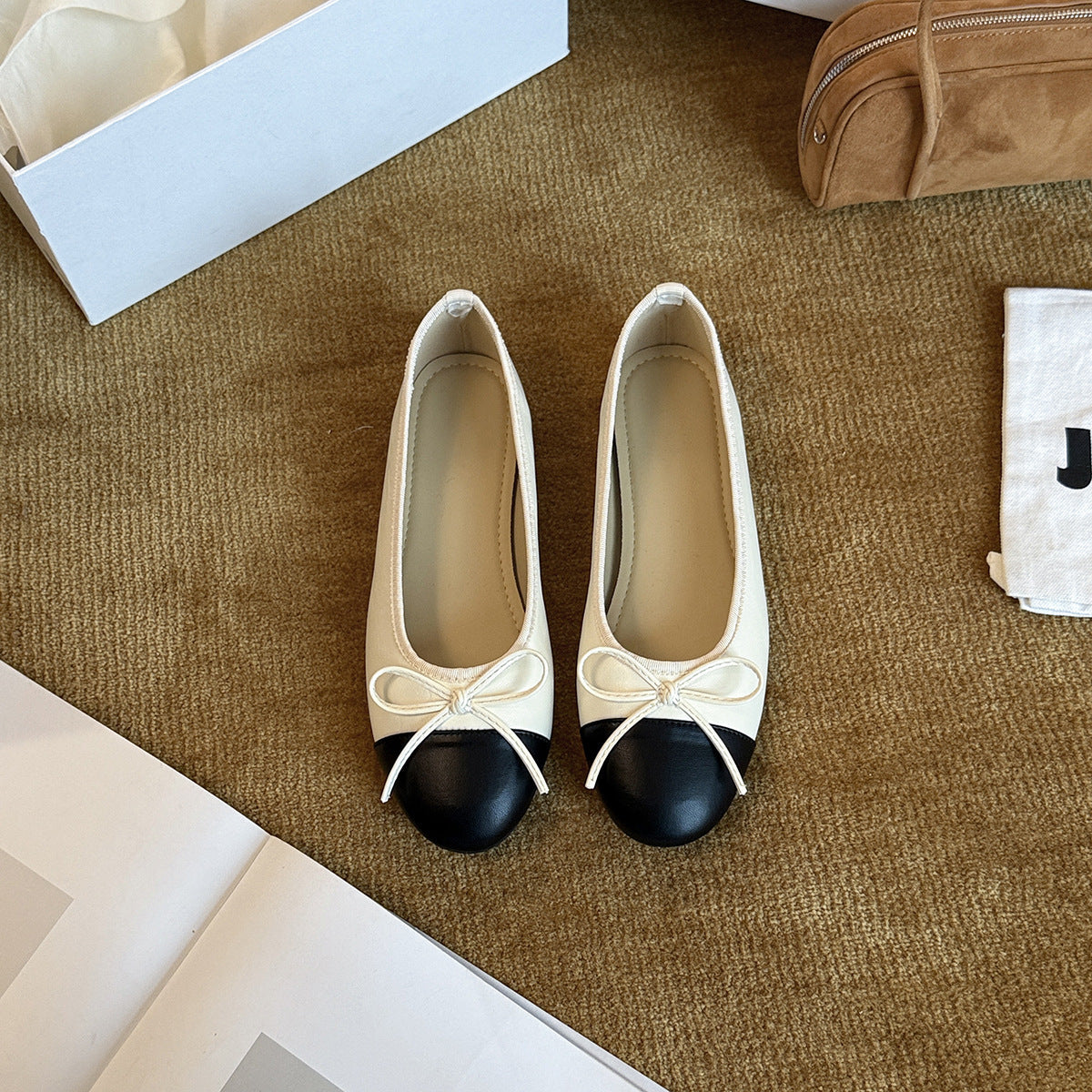 Women's Two-Tone Ballet Flats with Bow