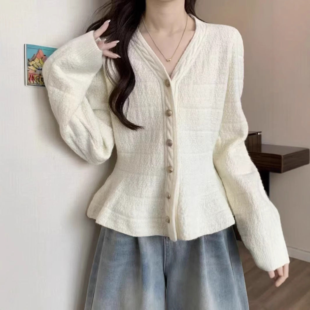 Elegant Knit Cardigan with Textured Design and Puff Sleeves