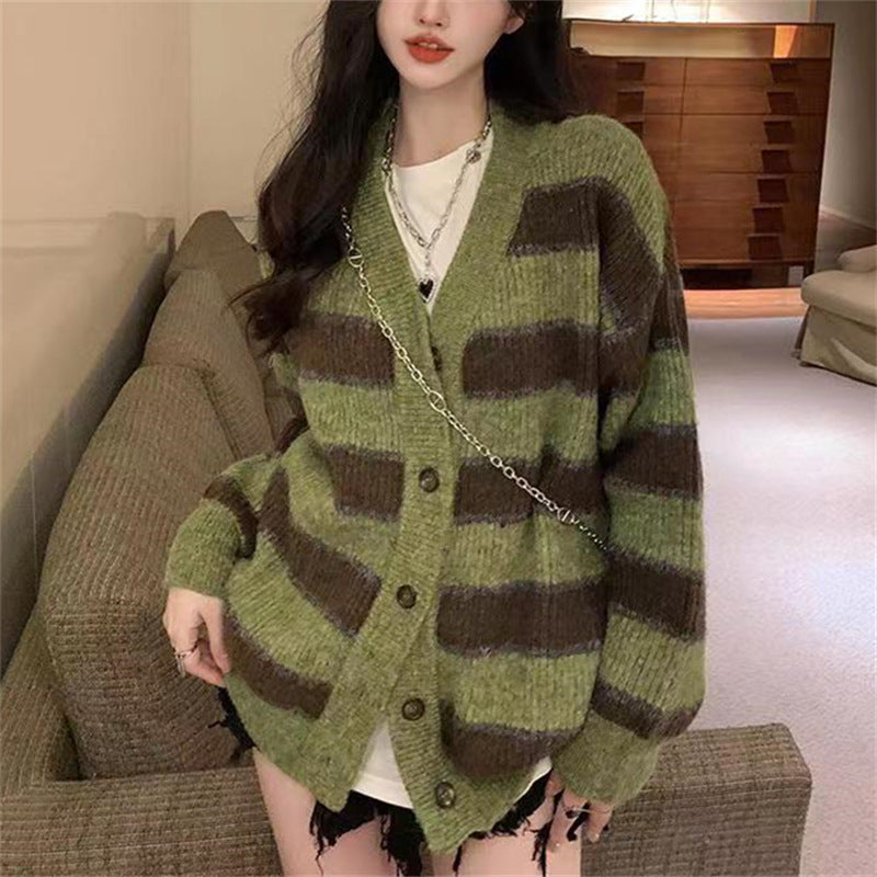 Women's Chunky Knit Cardigan with Fashionable Striped Pattern and Casual Cut
