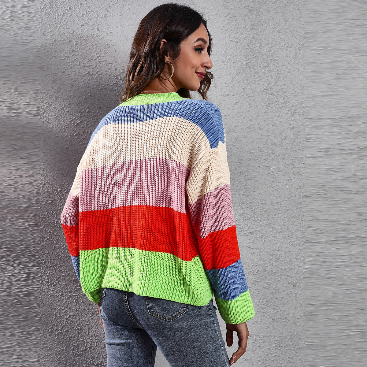 Women's Chunky Knit Cardigan with Button Details and Fashionable Color Play