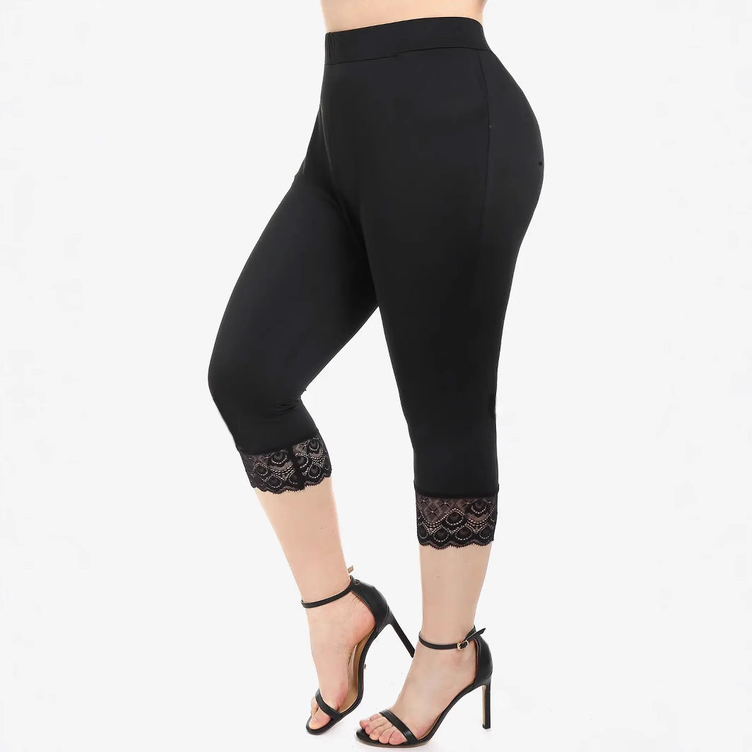 Women's Form-Fitting 3/4 Leggings with Elegant Lace Trim
