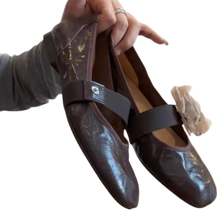 Women's Ballet Flats with Floral Decor and Elastic Strap