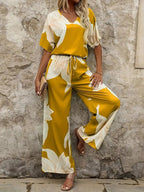 Elegant Women's Jumpsuit with Floral Patterns and Wide Leg