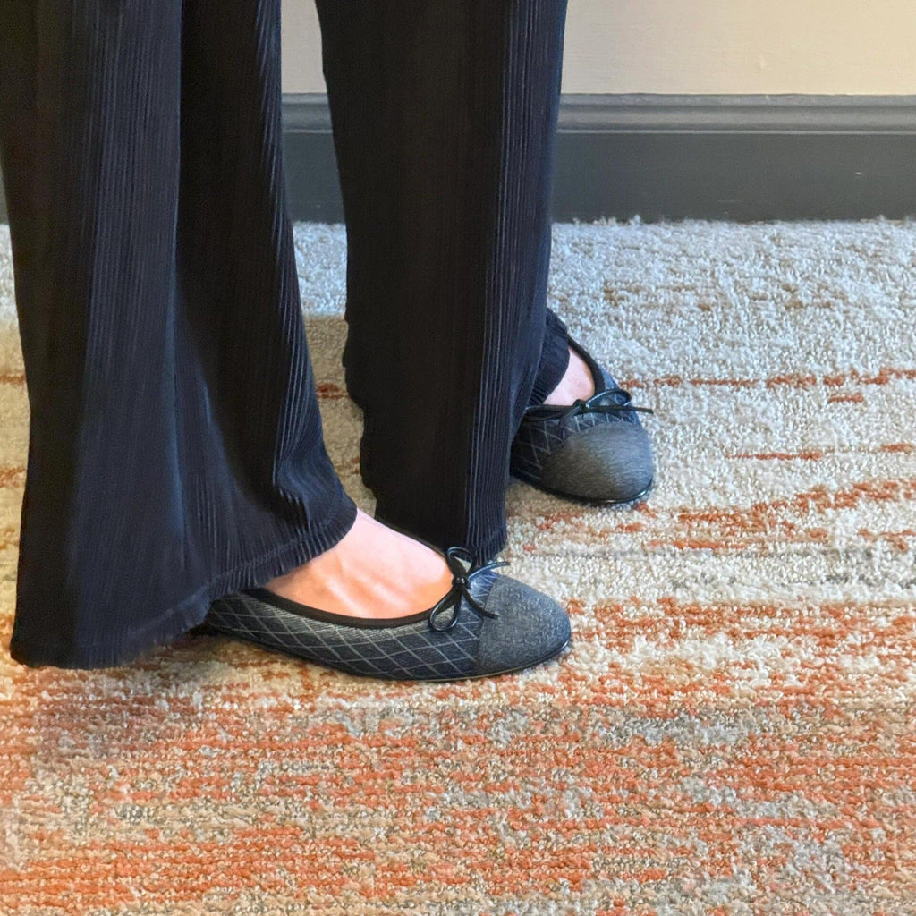 Women's Ballet Flats with Bow Detail