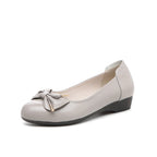 Women's Ballet Flats with Knot Detail