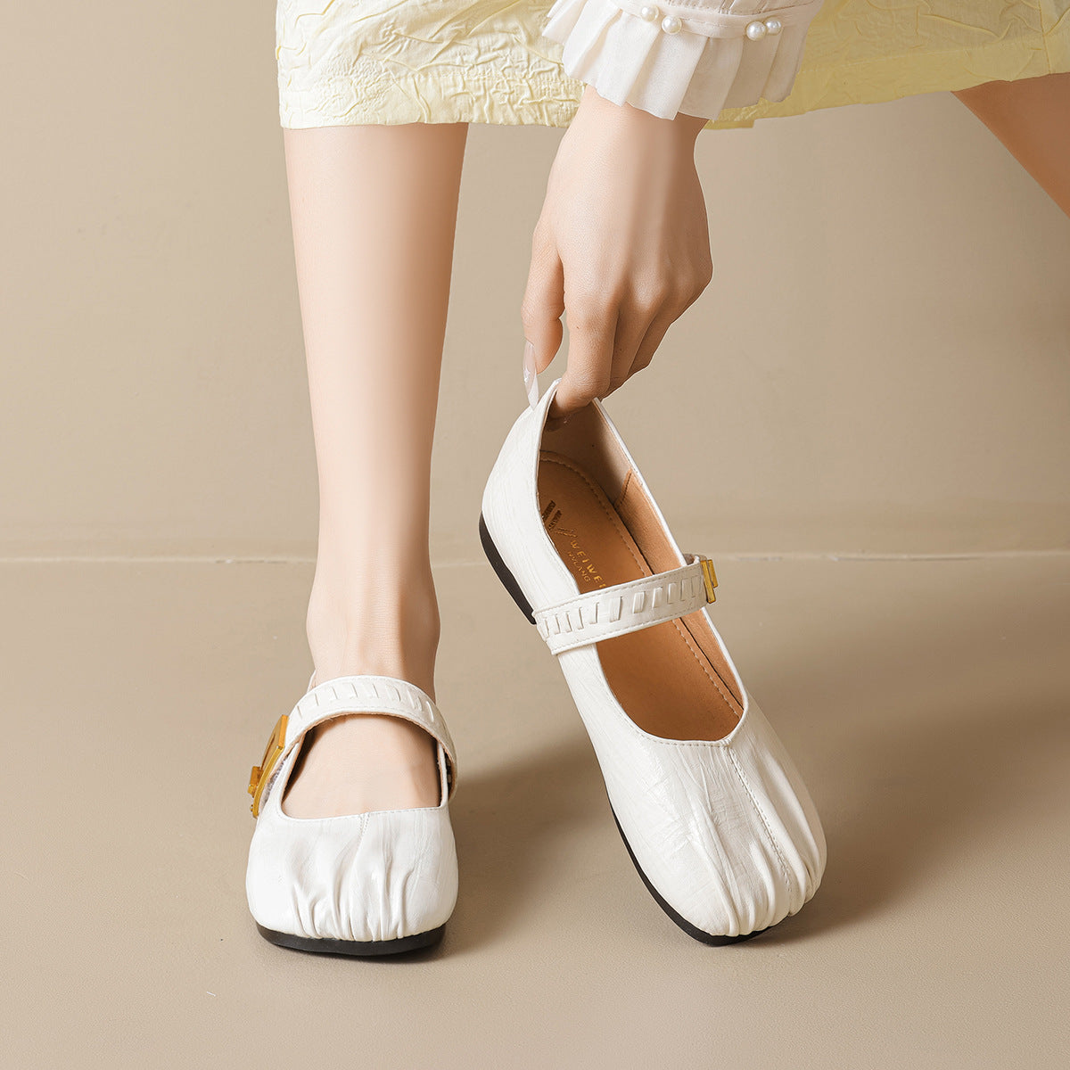 Women's Ballet Flats with Decorative Strap and Leather Surface