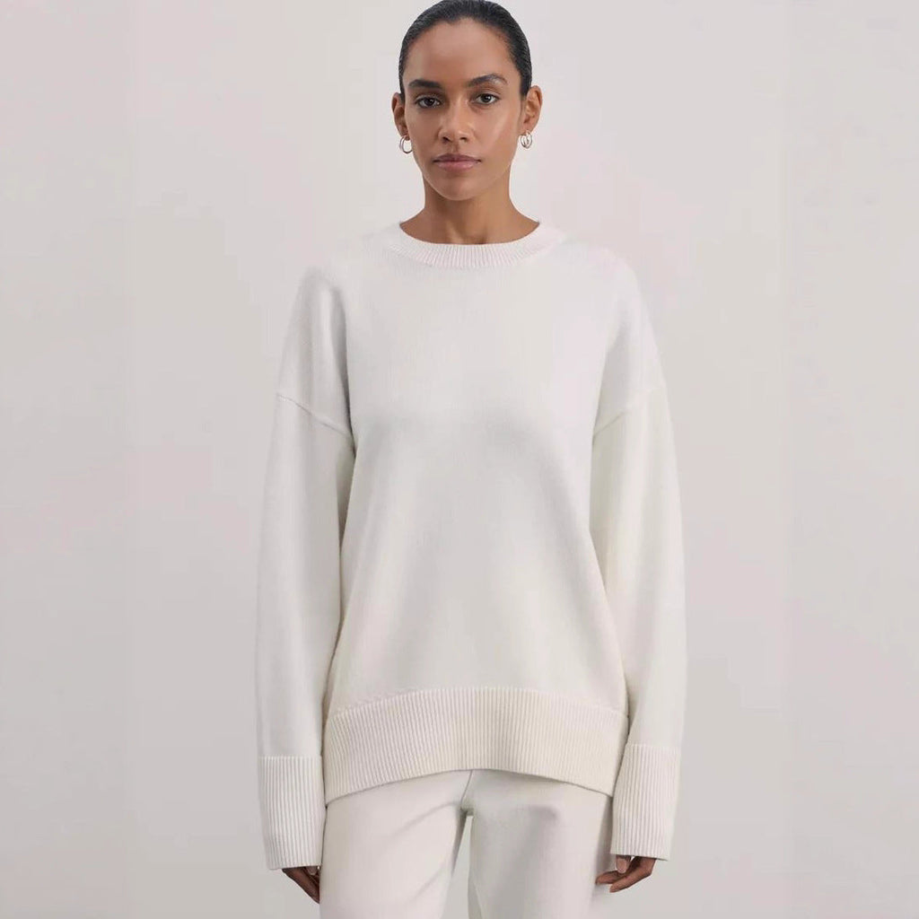 Women's Comfortable and Elegant Knit Sweater with Dropped Shoulders and Ribbed Cuffs