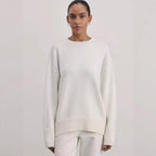Women's Comfortable and Elegant Knit Sweater with Dropped Shoulders and Ribbed Cuffs
