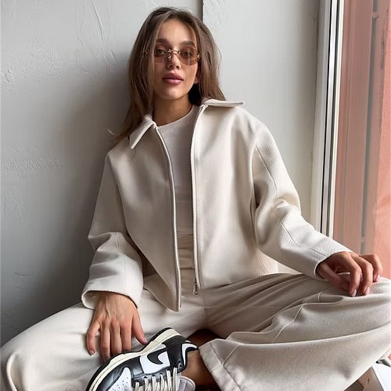Women's Elegant Minimalist Zip Jacket