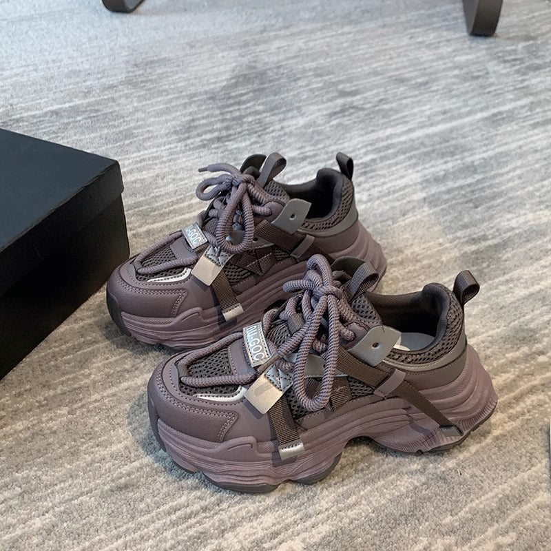 Women's Breathable Sneakers with Innovative Lacing System