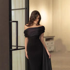 Women's Evening Dress with Elegant Off-Shoulder Design and Fitted Cut
