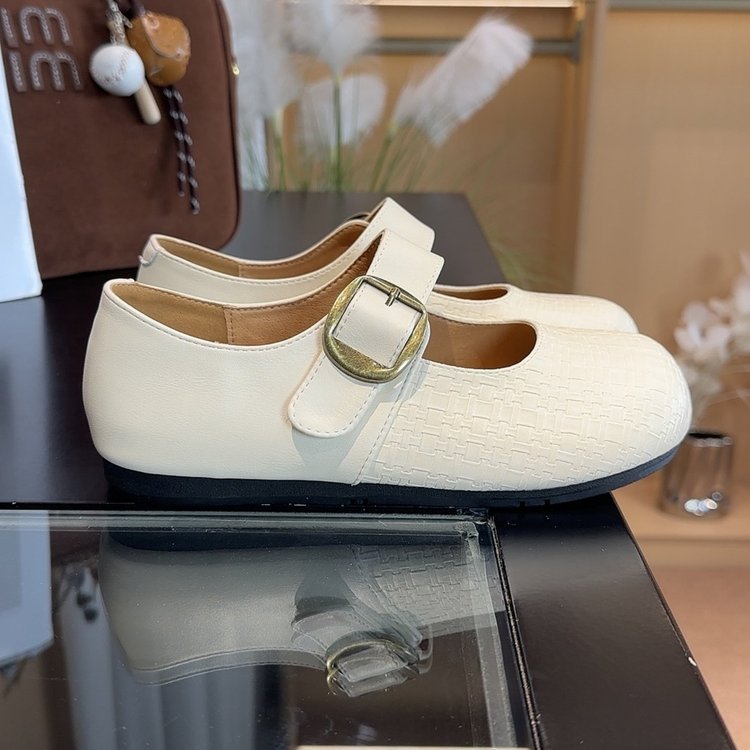 Women's Ballet Flats with Elegant Buckle and Comfortable Footbed