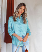 Elegant Blouse with Fine Texture and Full Button Placket