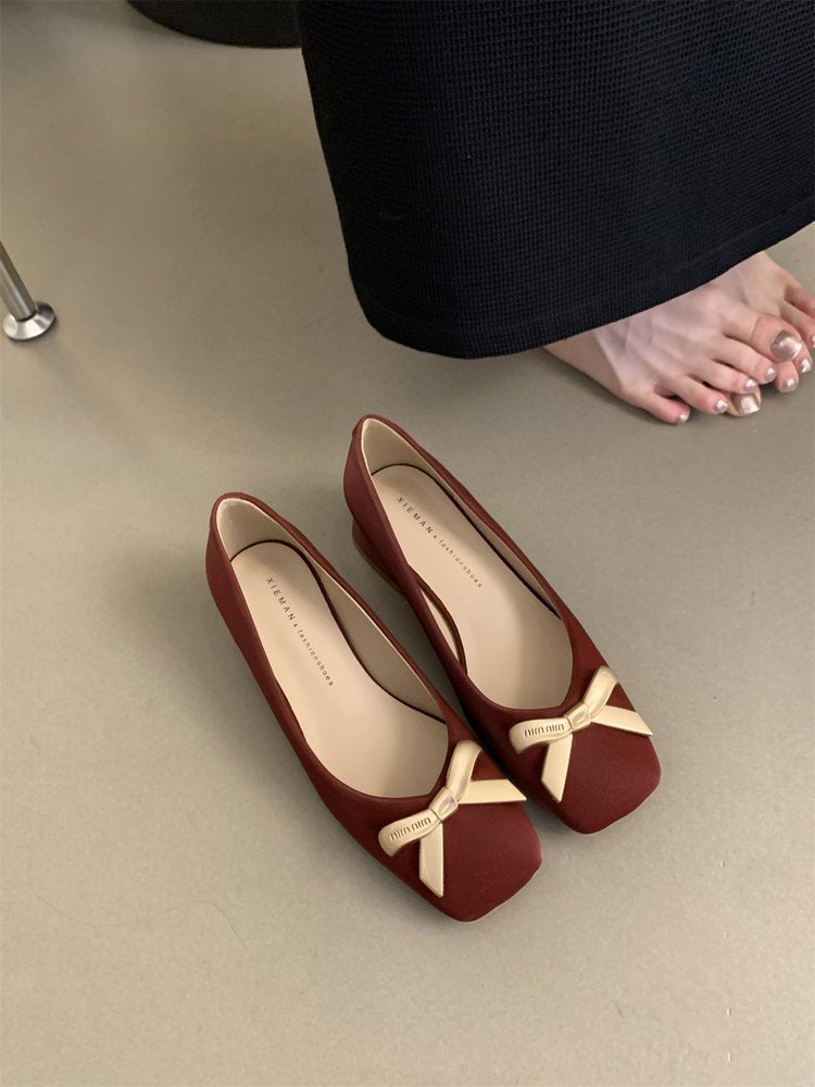 Women's Ballet Flats with Decorative Bow Accent and Comfortable Insole