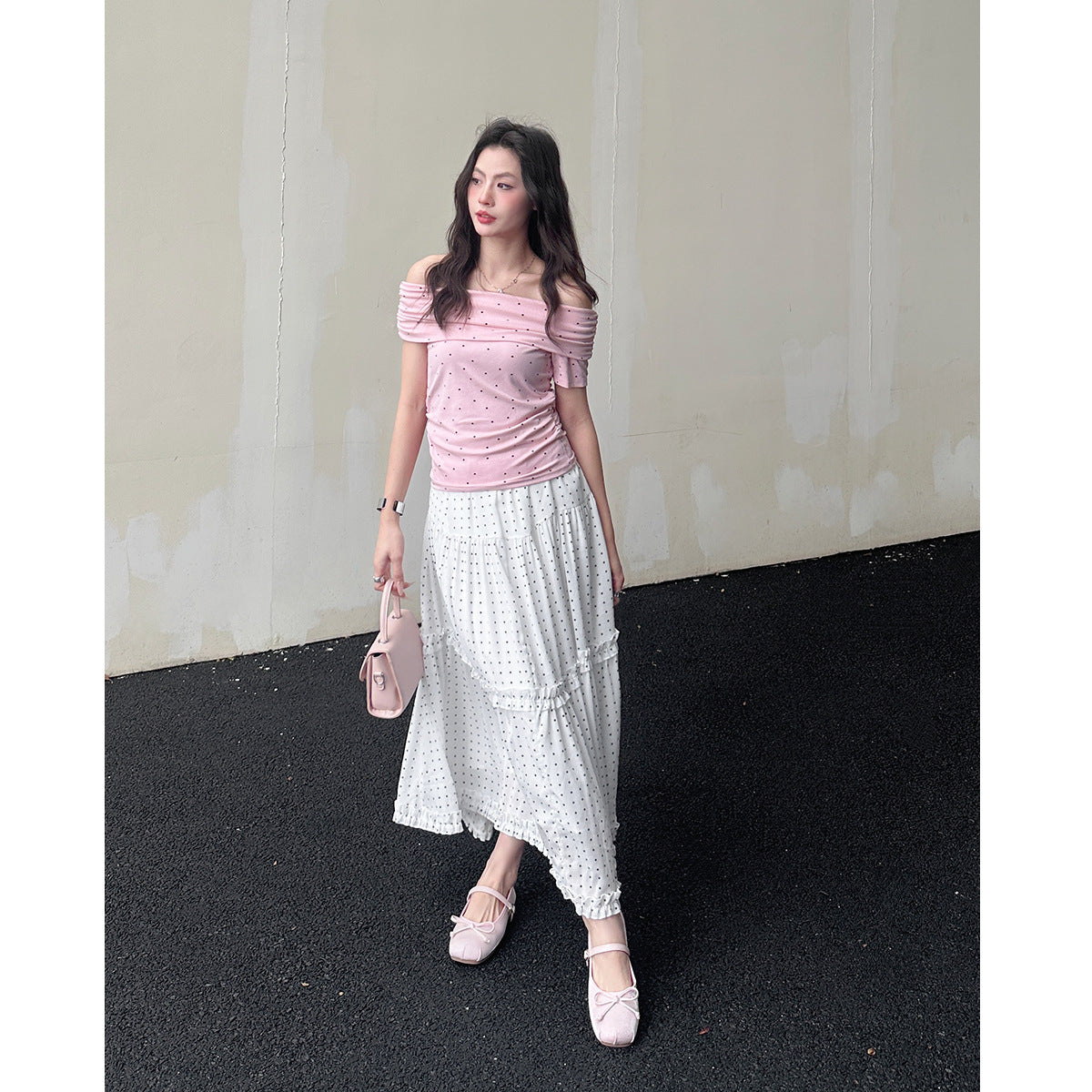 Women's Ballet Flats with Elegant Strap Design and Decorative Bow Accent