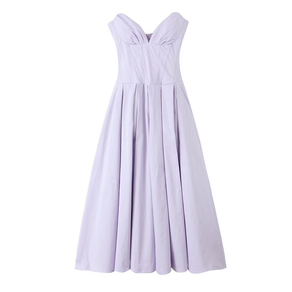 Women's Evening Dress with Sweetheart Neckline and Flowing Skirt