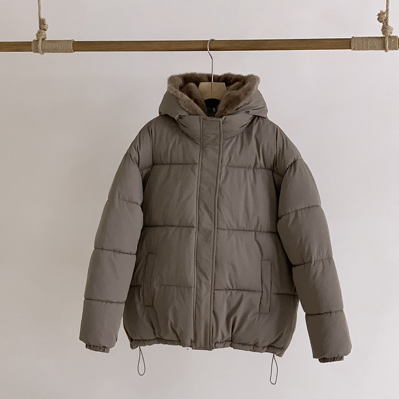 Fashionable Puffer Jacket with Detachable Faux Fur Collar and Pockets