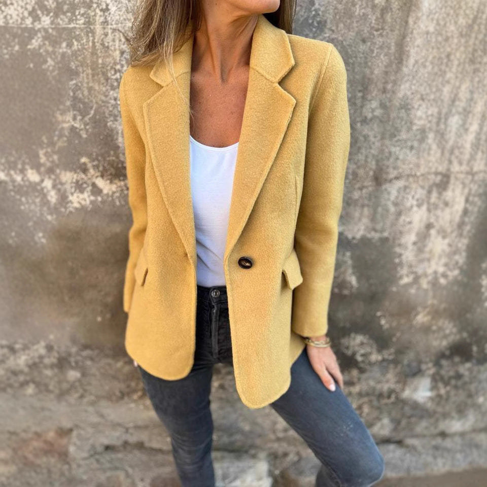 Elegant Wool Jacket with Double Button