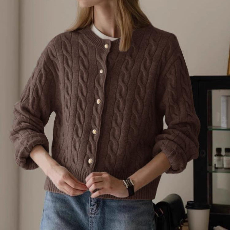 Elegant Knit Cardigan with Cable Pattern and Decorative Buttons