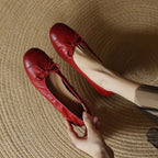 Women's Ballet Flats with Elegant Bow Accent in High-Quality Leather
