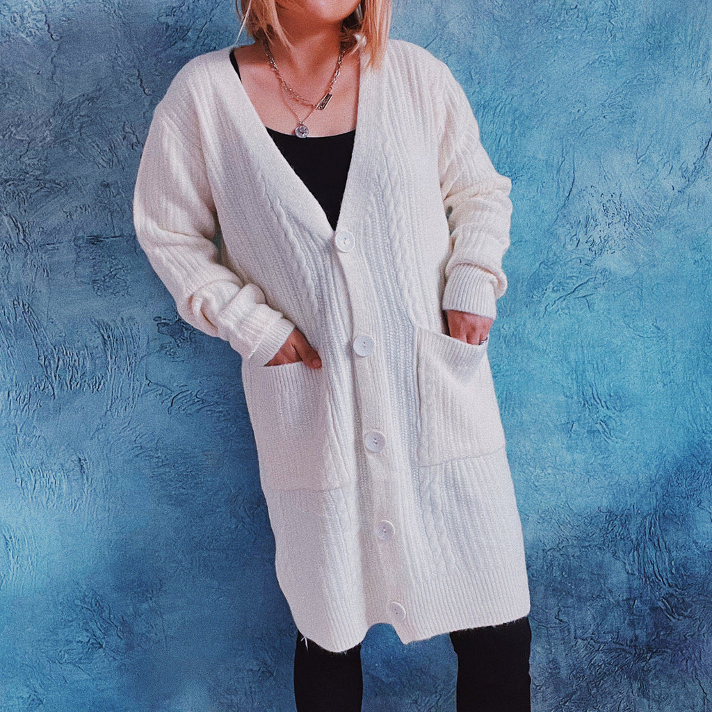 Women's Chunky Knit Cardigan with Modern Button Details and Casual Fit