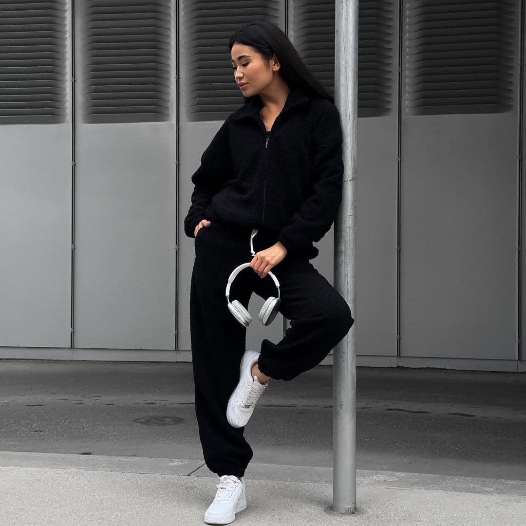 Women's Cozy Fleece Jogging Suit Set with Hood and Elastic Waistband
