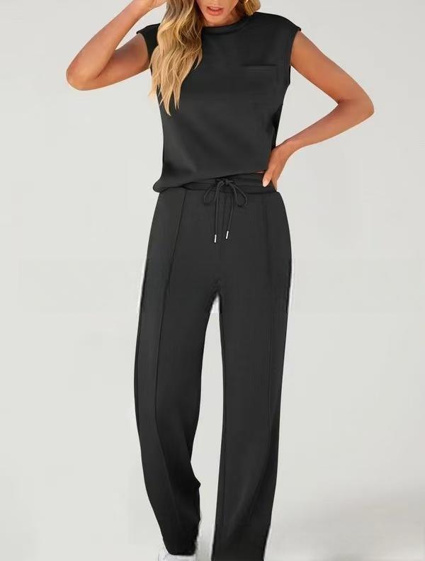 Women's Comfortable Lounge Set with Wide Cut and Fashionable Details