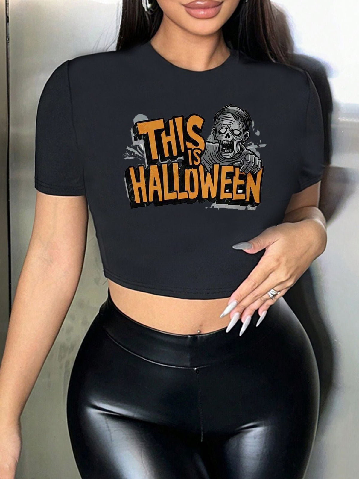 Women's Crop T-Shirt with Creative Lip Print