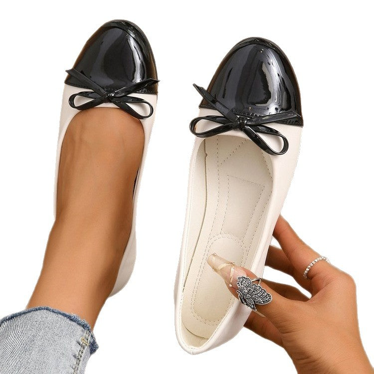 Women's Ballet Flats with Color Block Design and Delicate Bow Detail