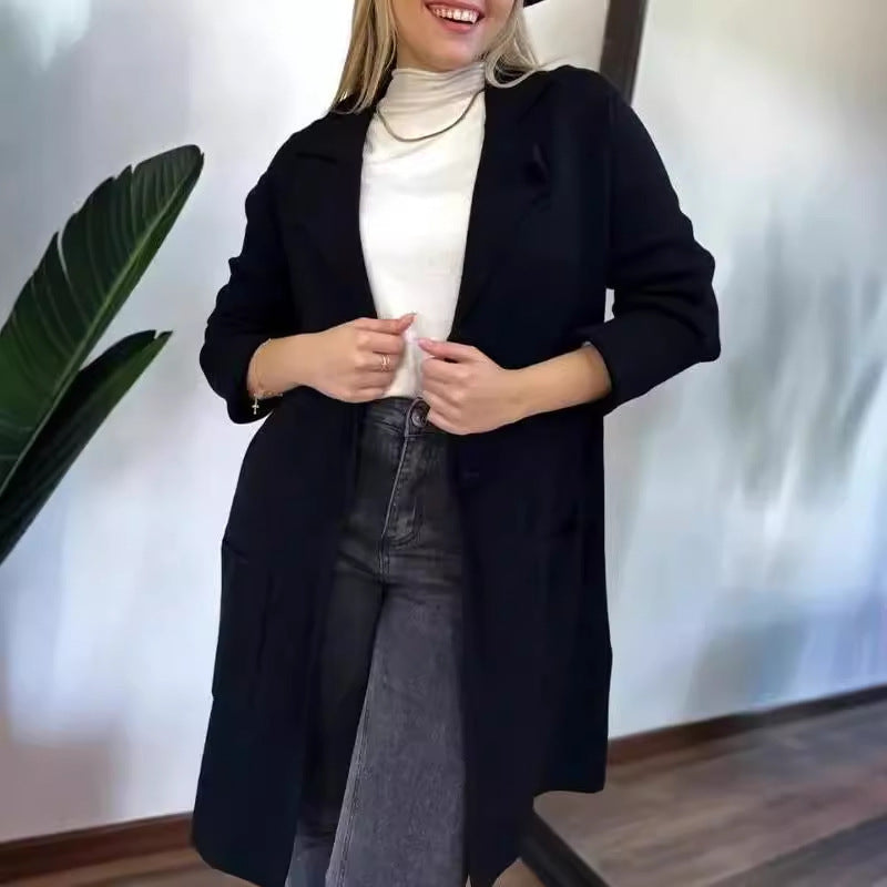 Elegant and Comfortable Transitional Jacket with Practical Pockets