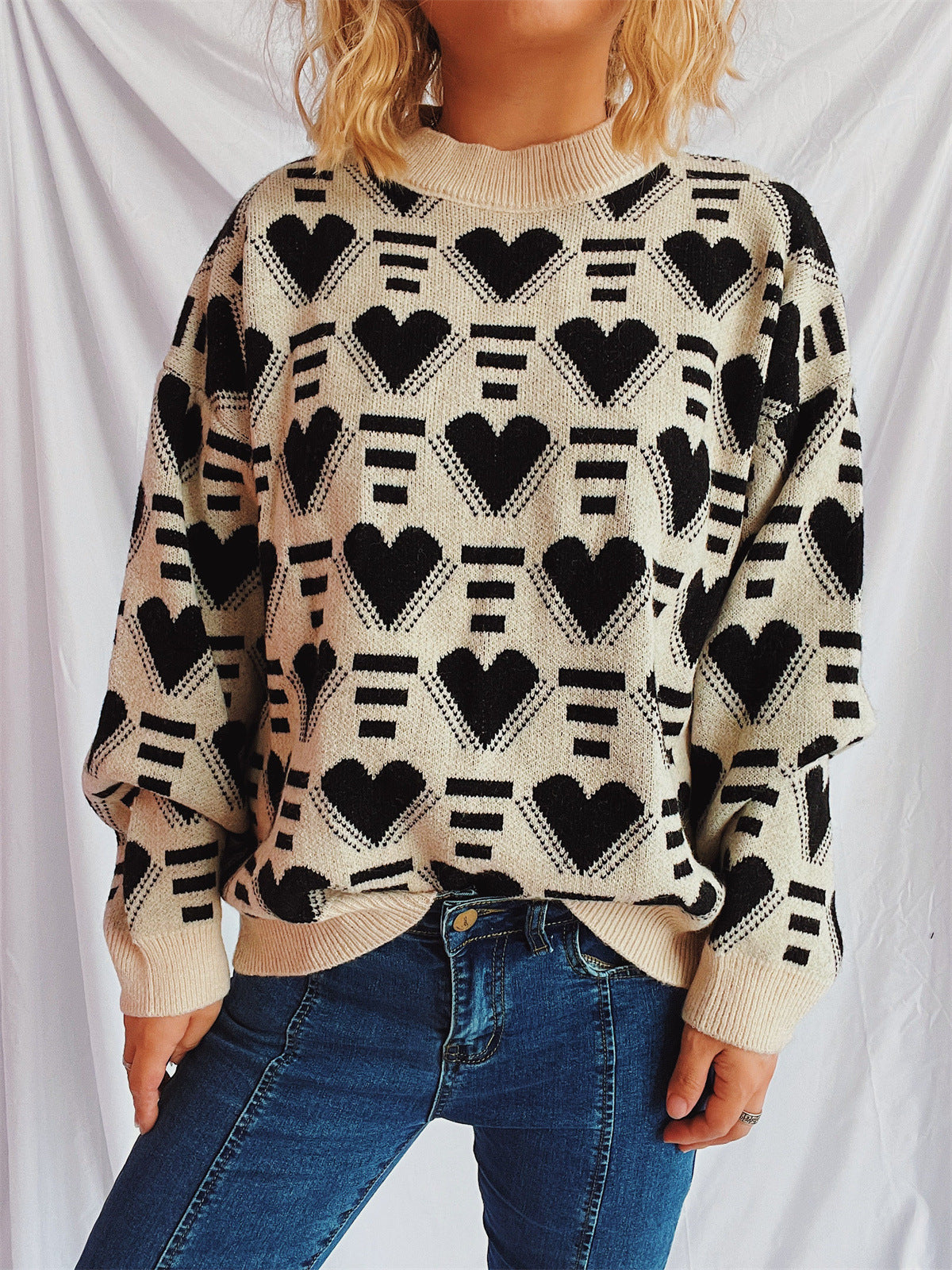 Women's Knit Sweater in Modern Heart Design with Wide Cut
