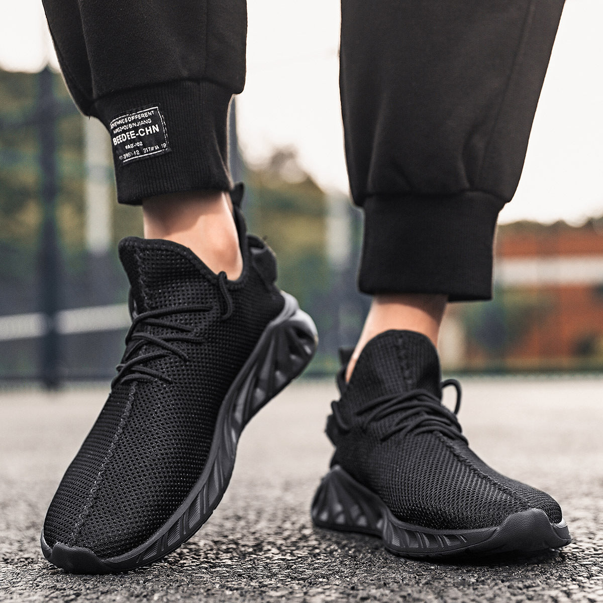 Women's Breathable Sneakers with Elastic Quick-Closure