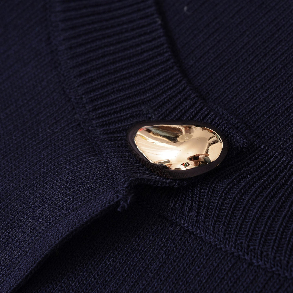 Women's Elegant Cardigan with Decorative Button