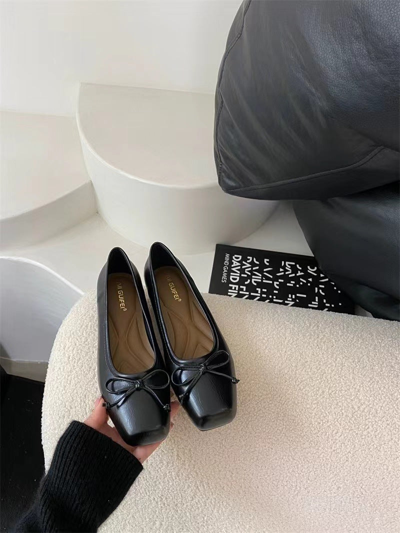 Women's Ballet Flats with Decorative Bow Design and Comfortable Footbed