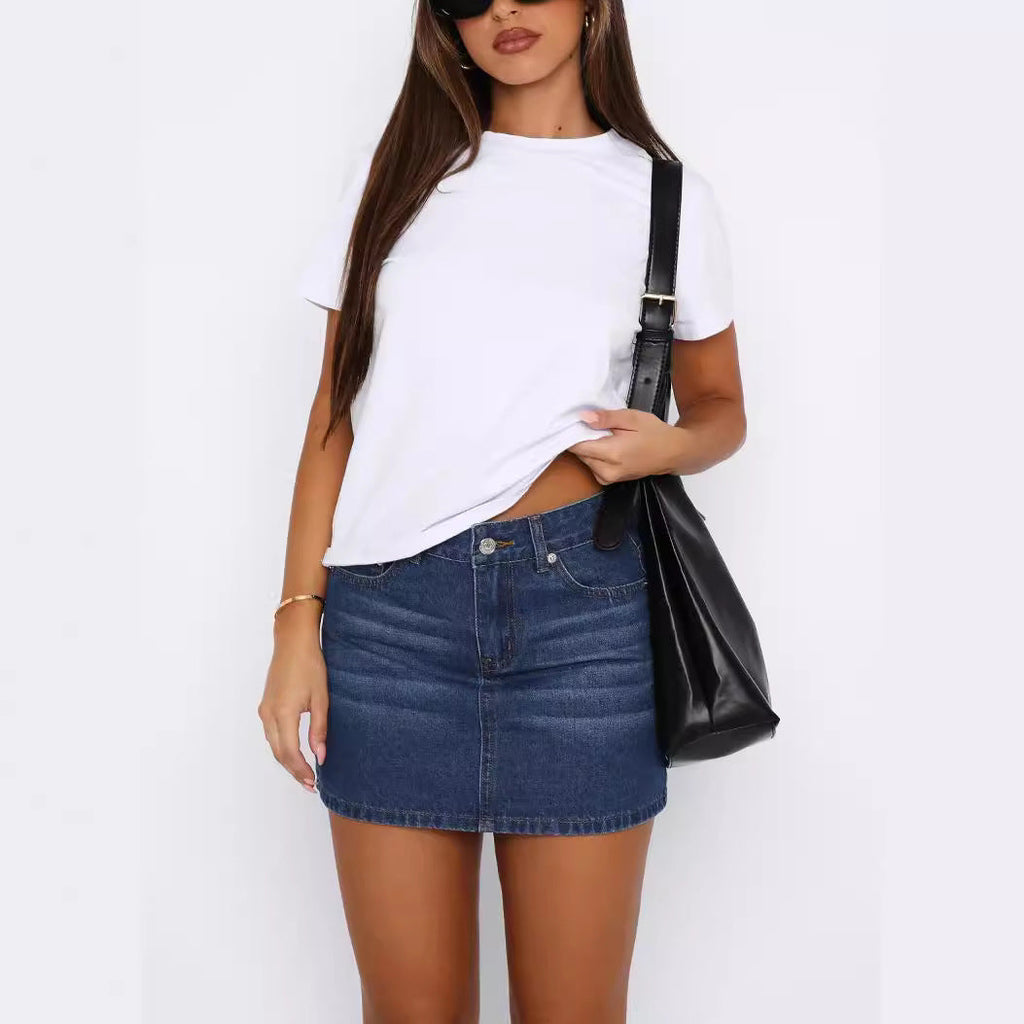 Women's Fashionable Denim Mini Skirt in Classic Cut