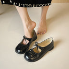 Women's Ballet Flats with Pleated Design and Lacing