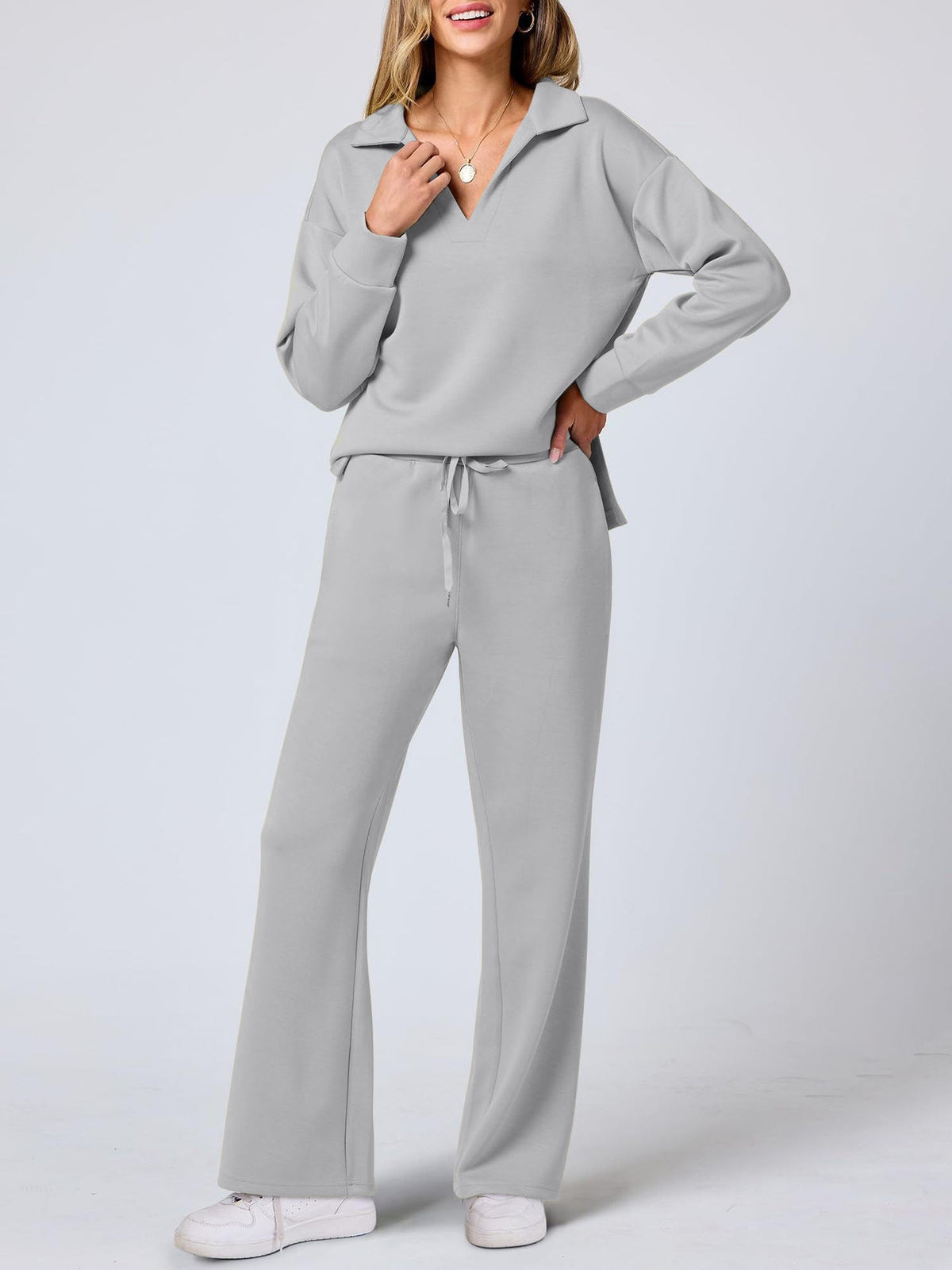 Women's Comfortable Leisure Suit with V-Neck and Loose Fit