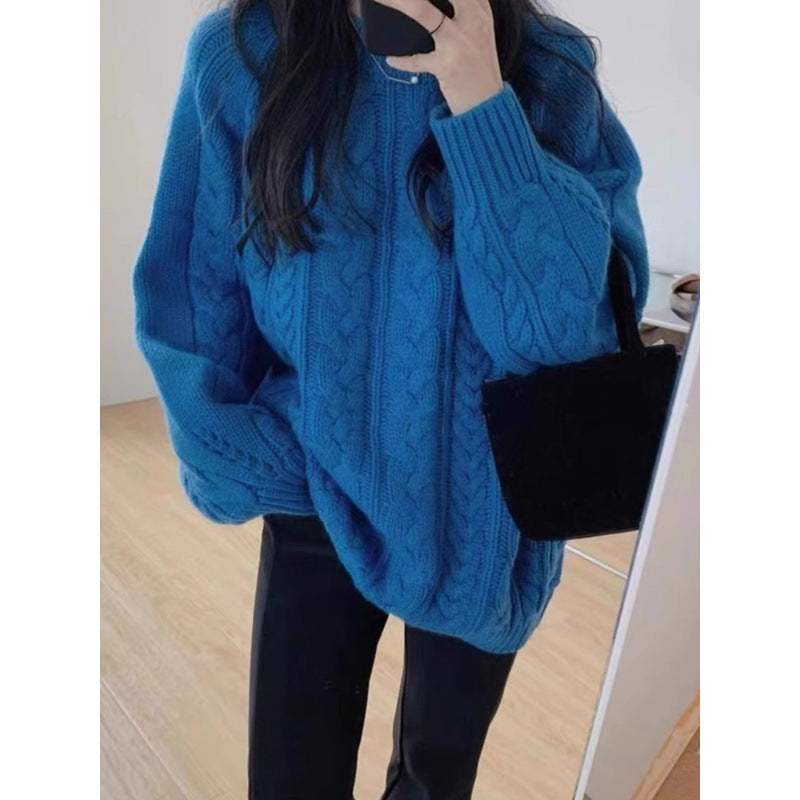 Women's Chunky Knit Sweater in Casual Oversized Style with Cable Pattern