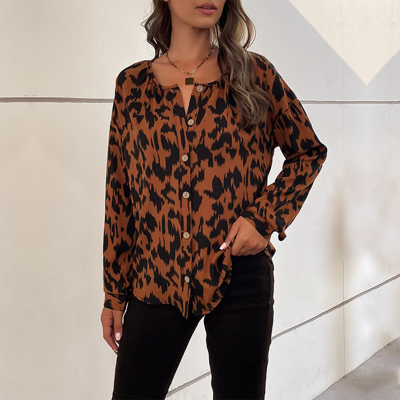 Women's Blouse with Elegant Animal Print and Casual Cut