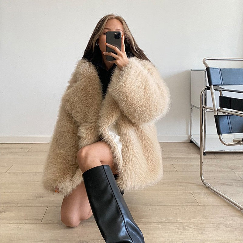 Women's Luxurious Oversized Faux Fur Coat