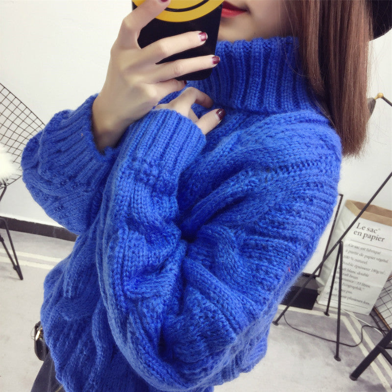 Women's Chunky Knit Sweater with High Collar and Elegant Cable Pattern