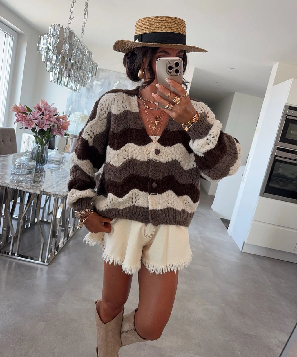 Women's Cozy Knit Cardigan with Wave Pattern