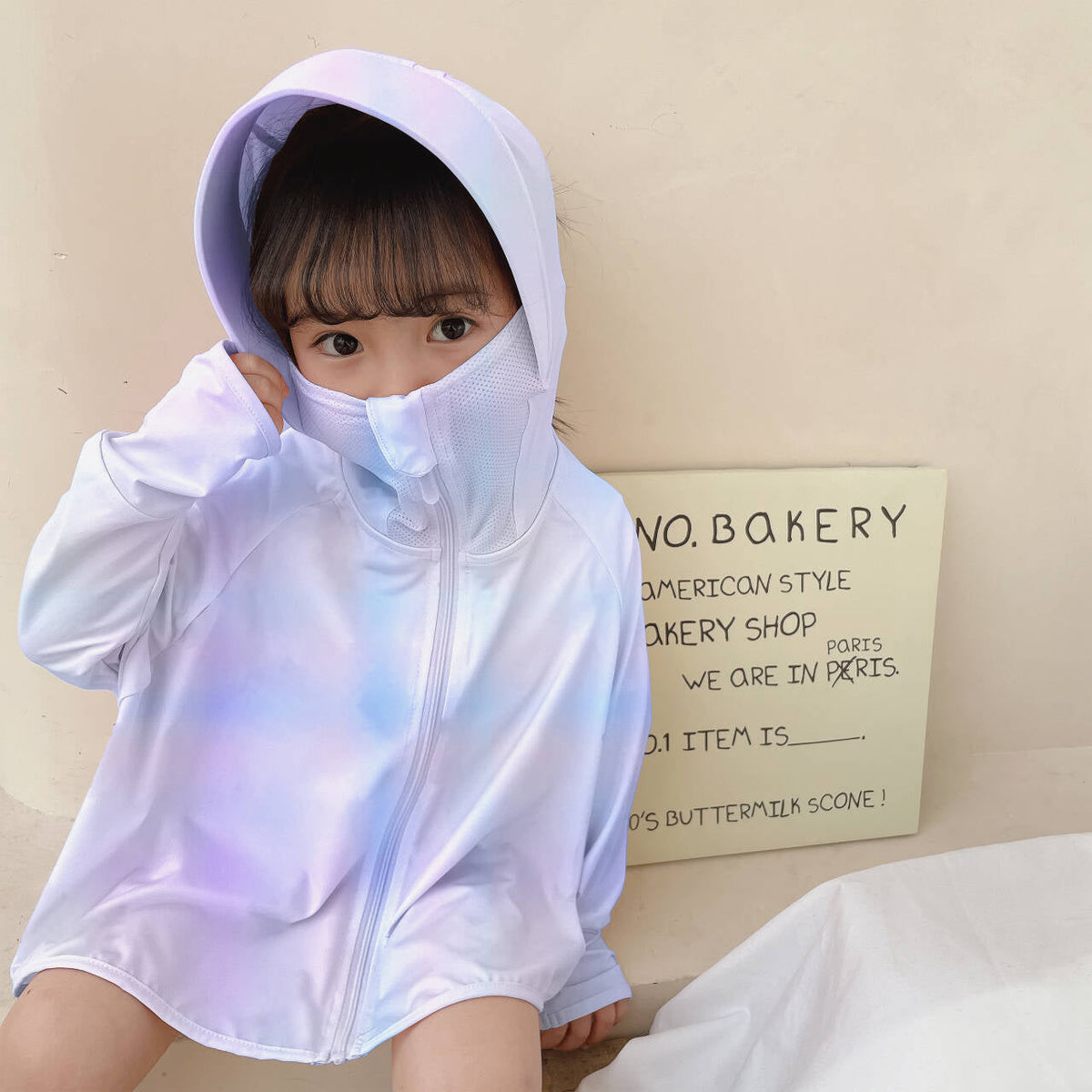 Women's Breathable and Water-Repellent Sports Jacket with Hood