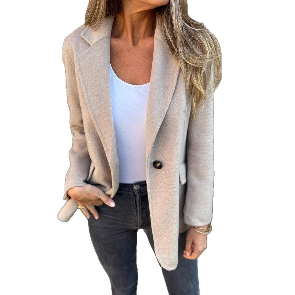 Elegant Wool Jacket with Double Button