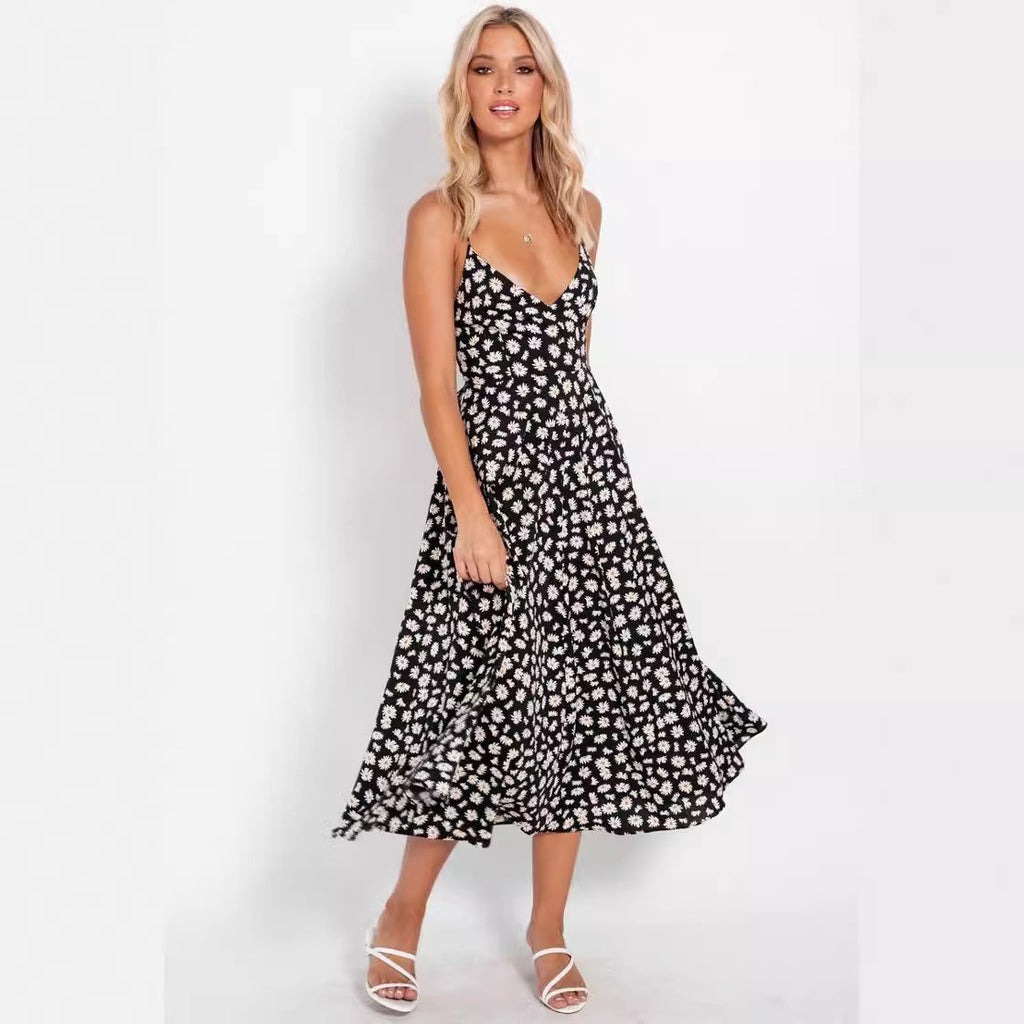 Women's Elegantly Cut Maxi Dress with Floral Pattern and V-Neck