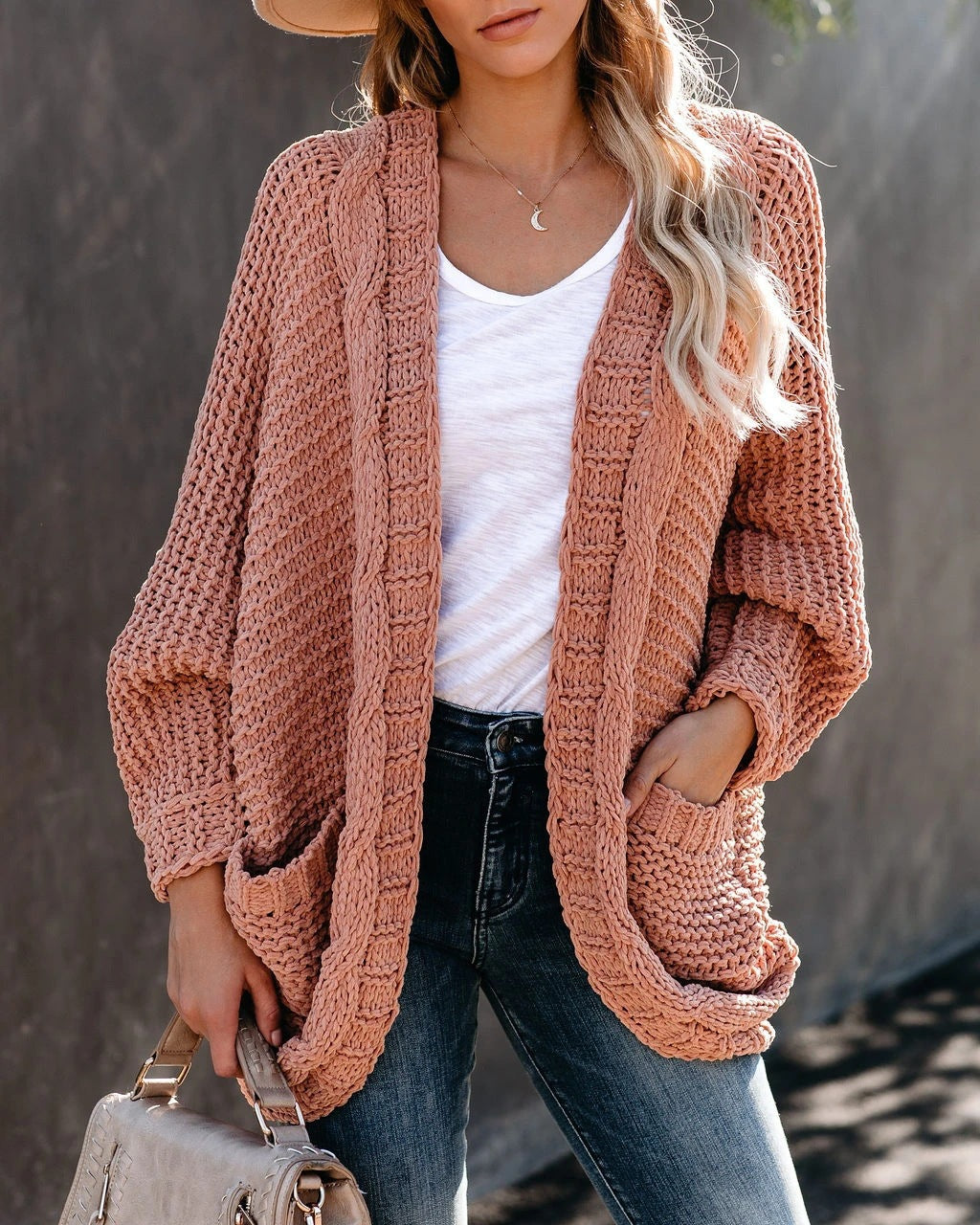 Women's Chunky Knit Cardigan with Dropped Shoulders and Pockets