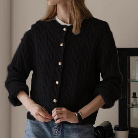 Elegant Knit Cardigan with Cable Pattern and Decorative Buttons